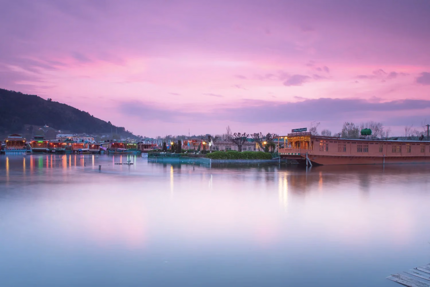 Kashmir Tour 5 Days 4 Nights Package